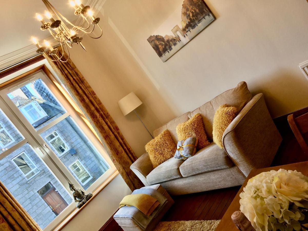 Cosy 2 Bedroom Central Apartment - Free Parking, Free Wifi Aberdeen Luaran gambar