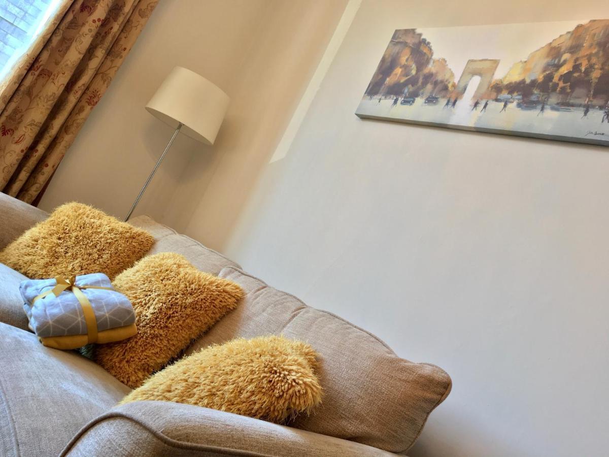 Cosy 2 Bedroom Central Apartment - Free Parking, Free Wifi Aberdeen Luaran gambar