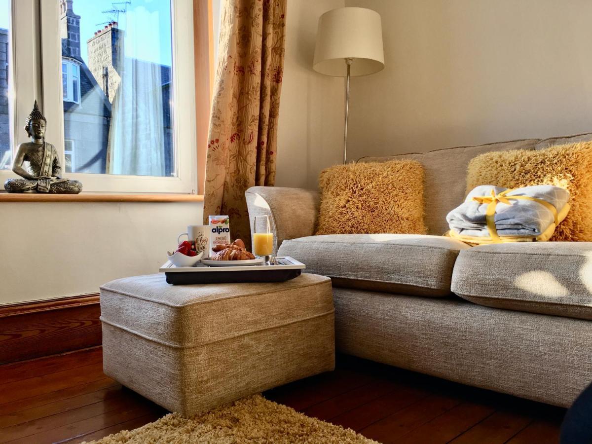 Cosy 2 Bedroom Central Apartment - Free Parking, Free Wifi Aberdeen Luaran gambar