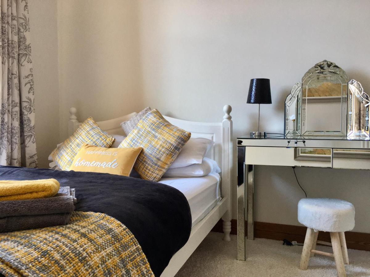 Cosy 2 Bedroom Central Apartment - Free Parking, Free Wifi Aberdeen Luaran gambar