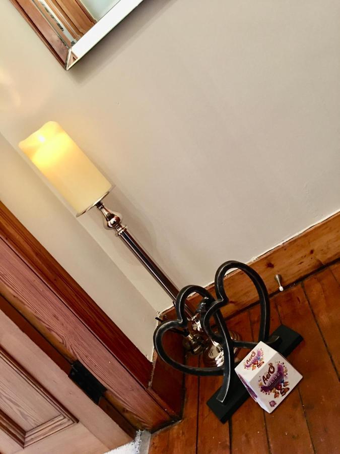 Cosy 2 Bedroom Central Apartment - Free Parking, Free Wifi Aberdeen Luaran gambar